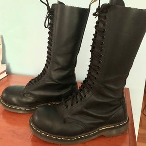Dr. Martens 1942/54 Leather Boots 20 Eye Boots
